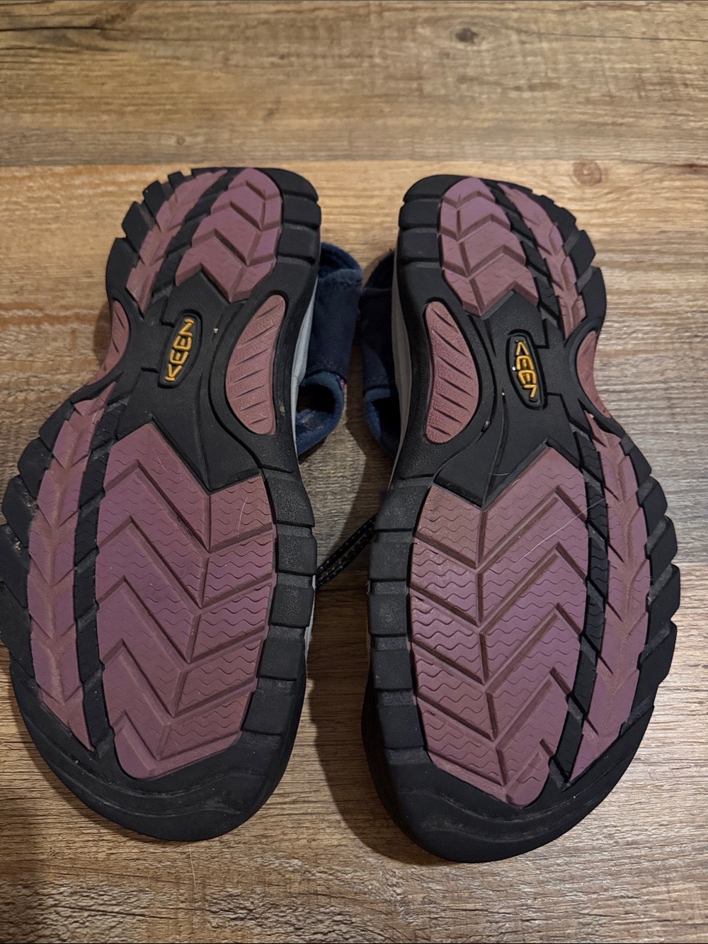 KEEN Women’s Purple and Black Closed-Toe Sport Sandals - Picture 4 of 4